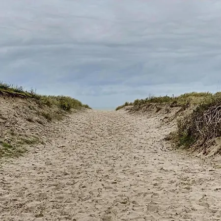 In Near Sandy Beaches * Nieuwpoort