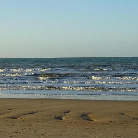 In Near Sandy Beaches * Nieuwpoort